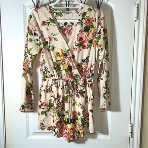 Haute Monde Blush Pink Floral Print Romper Size M (6/8)